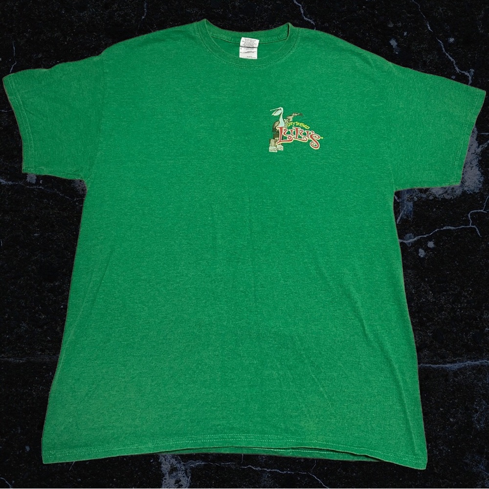 Green vacation graphic tee -Large
